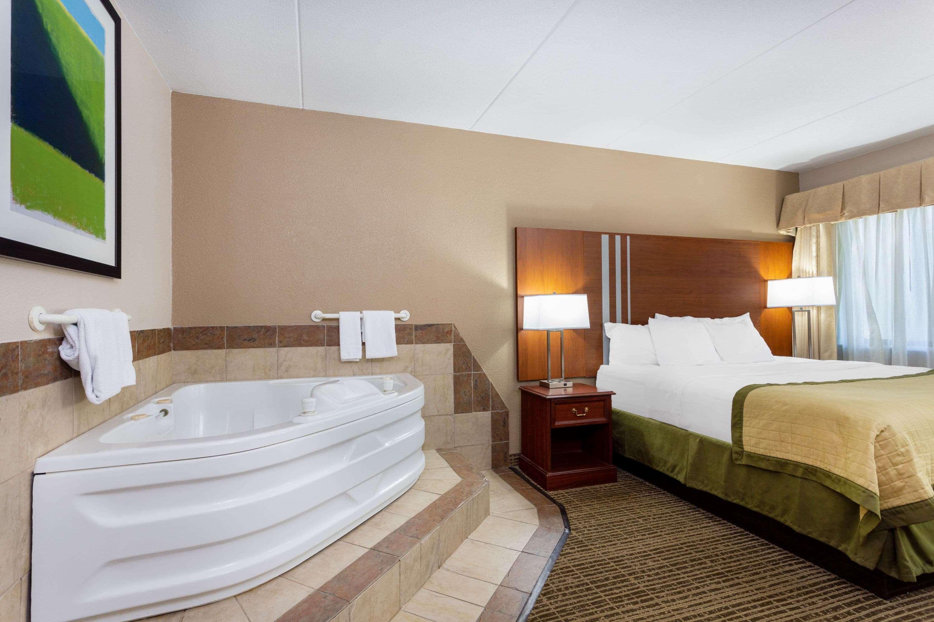 Baymont By Wyndham Elkhart Hotel Buitenkant foto