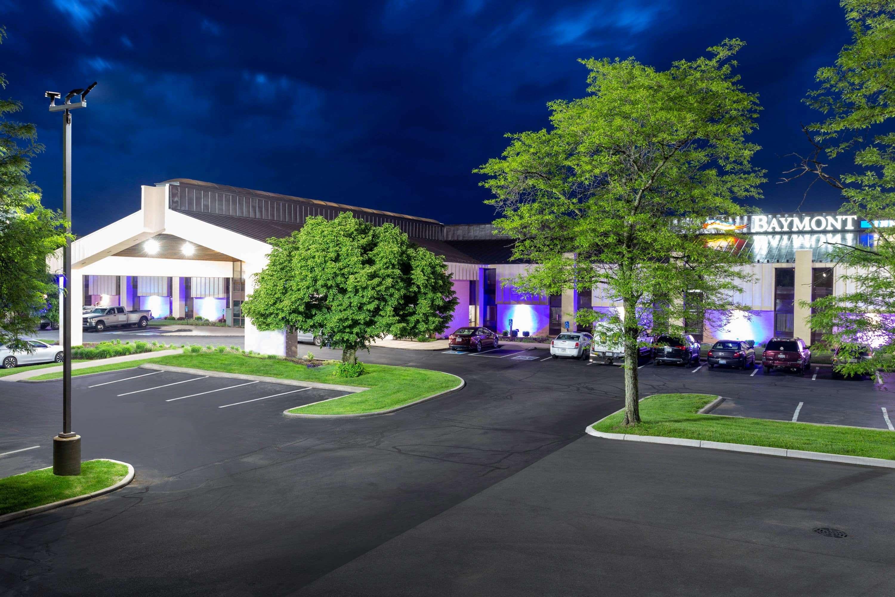 Baymont By Wyndham Elkhart Hotel Buitenkant foto